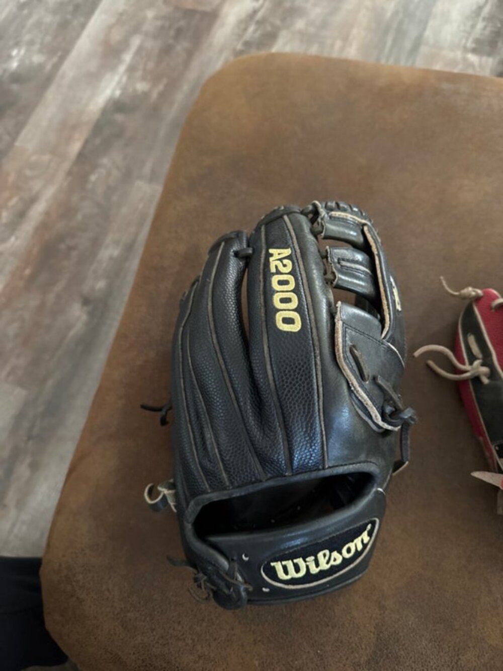 Wilson A2000